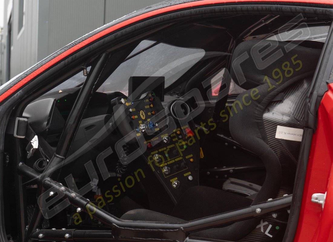 ferrari 488 challenge avec 3900km, en préparation pour le démontage #11