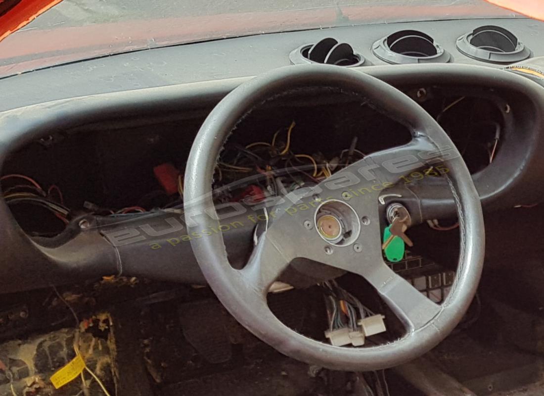 ferrari 308 gt4 dino (1976) avec inconnu, en préparation pour le démontage #10