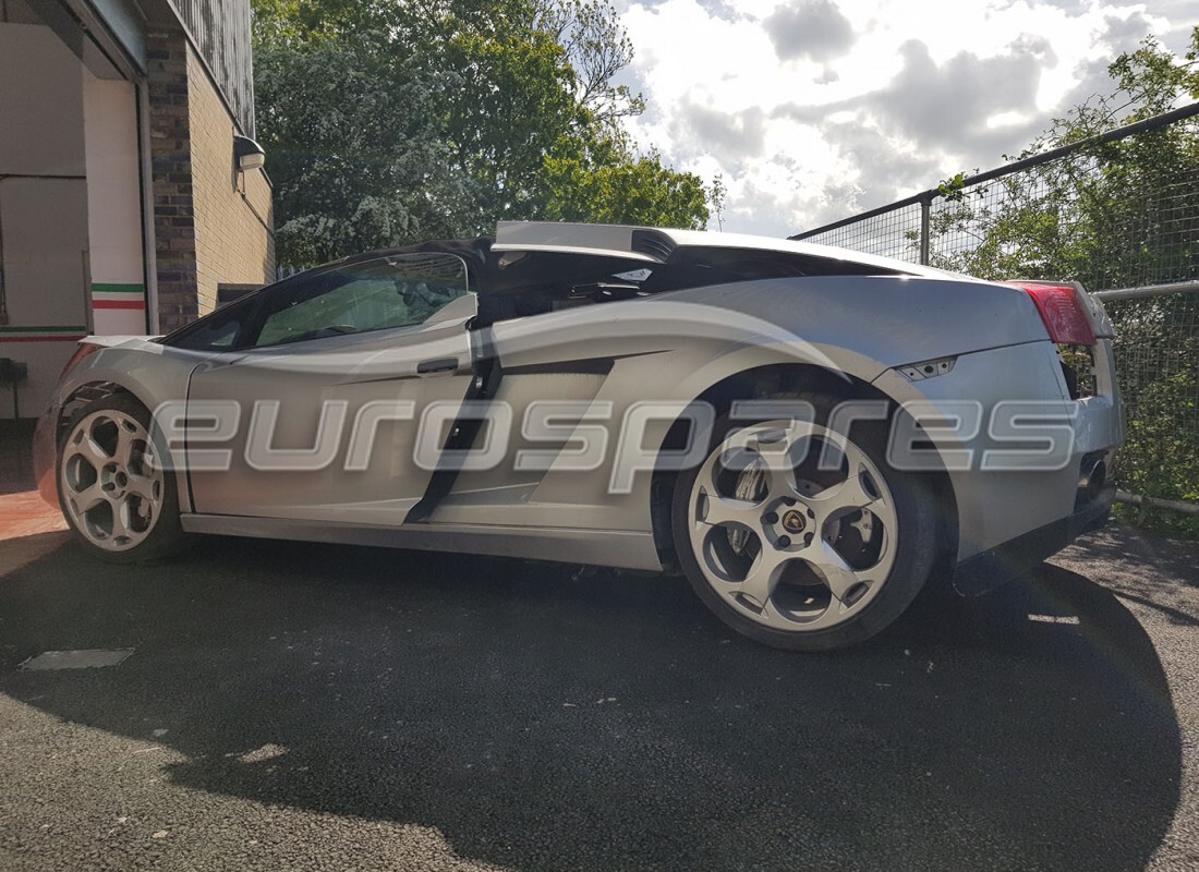 lamborghini gallardo spyder (2006) avec 20,000 kilomètres, en préparation pour le démantèlement #2