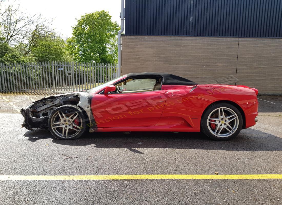 ferrari f430 spider (rhd) avec inconnu, en préparation pour le démontage #2