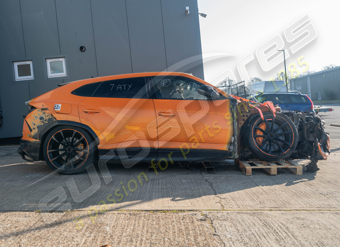 lamborghini urus (2021) avec environ 30k miles, en préparation pour le démontage #6
