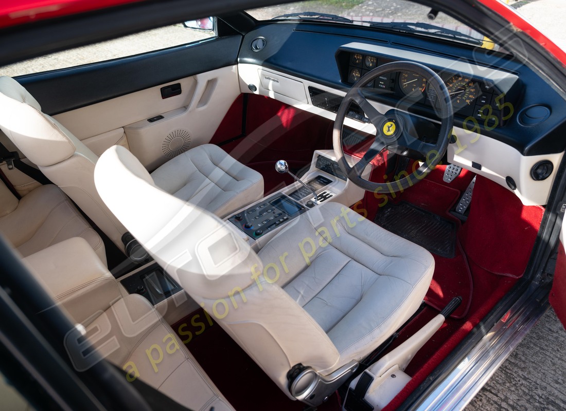 ferrari mondial 3.2 qv (1987) avec 83223, en préparation pour le démontage #9