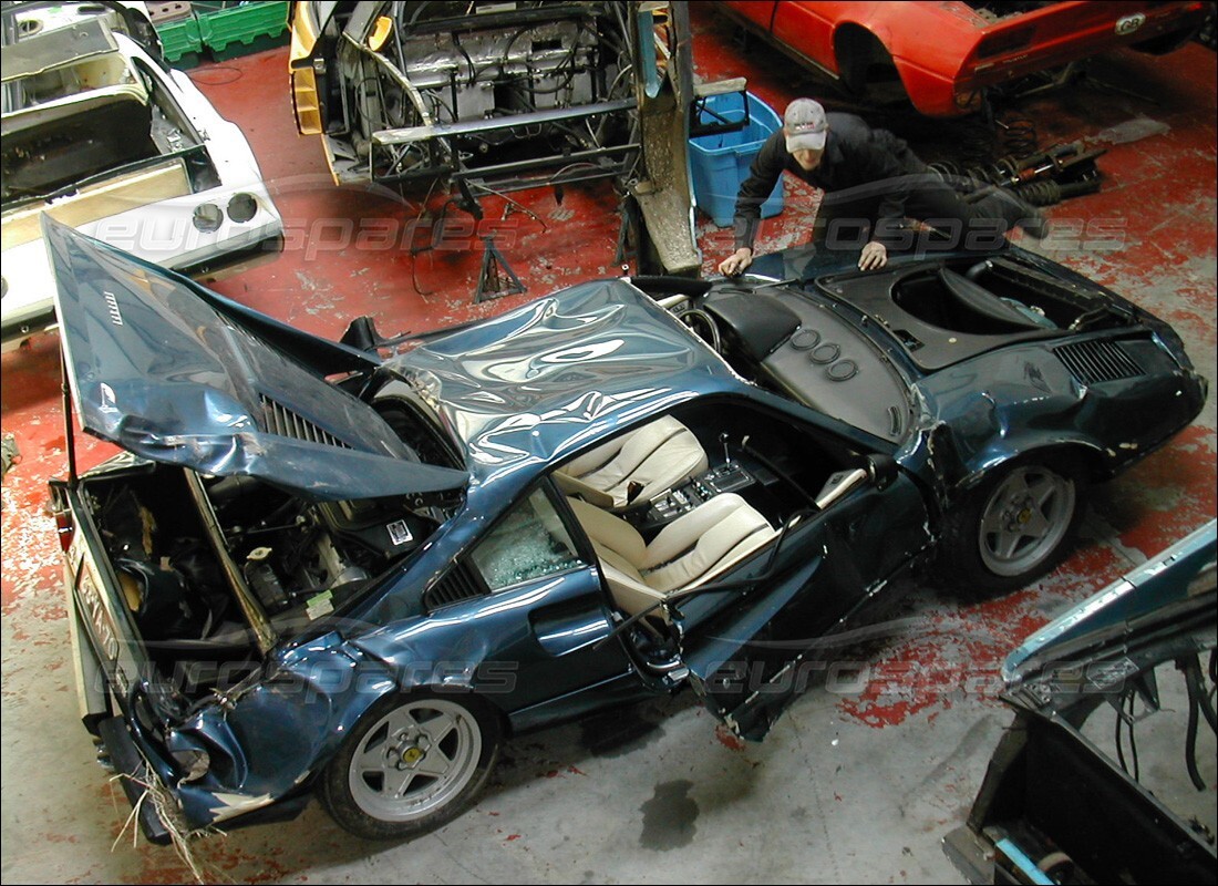 ferrari 308 gtb (1976) avec 98,554 kilomètres, en préparation pour le démantèlement #5