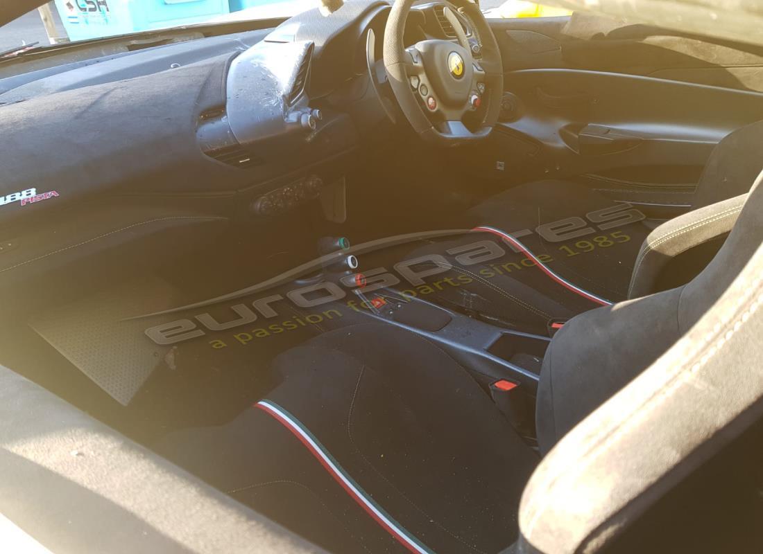 ferrari 488 pista avec 482 miles, en préparation pour le démontage #11