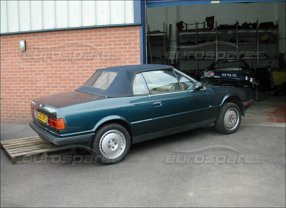 maserati biturbo spider avec inconnu, en préparation pour le démontage #3