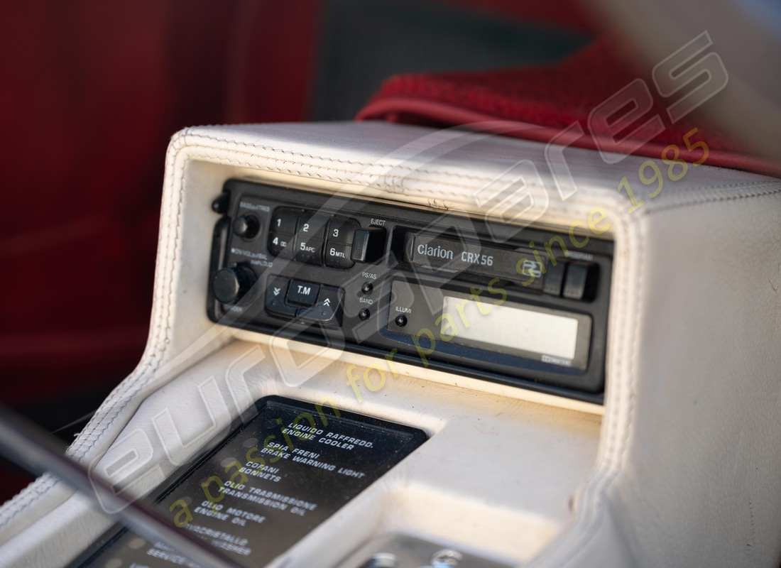 ferrari mondial 3.2 qv (1987) avec 83223, en préparation pour le démontage #16