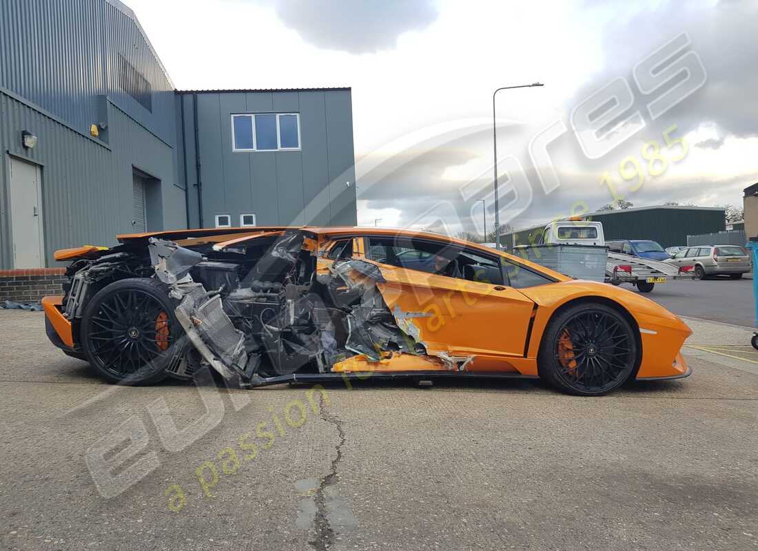 lamborghini lp740-4 s coupe (2018) avec 11,442 miles, en préparation pour le démontage #6