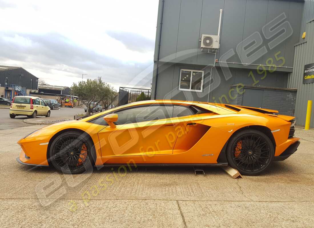 lamborghini lp740-4 s coupe (2018) avec 11,442 miles, en préparation pour le démontage #2