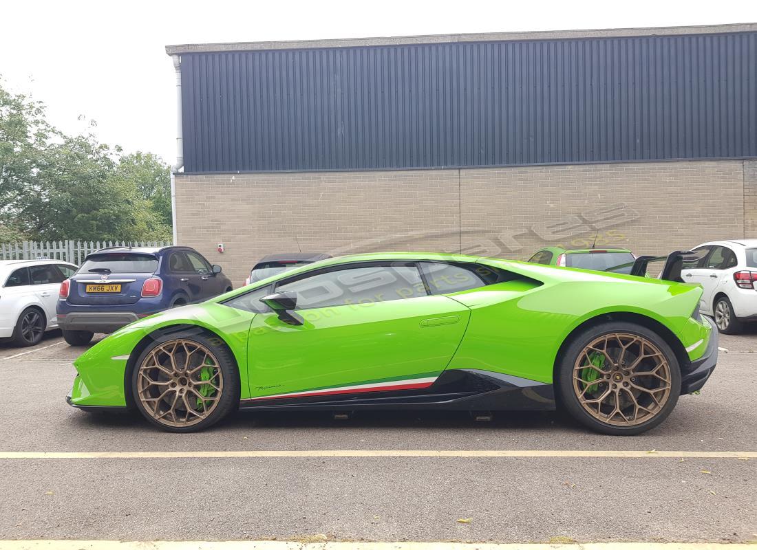 lamborghini performante coupe (2018) avec 6,976 miles, en préparation pour le démontage #2