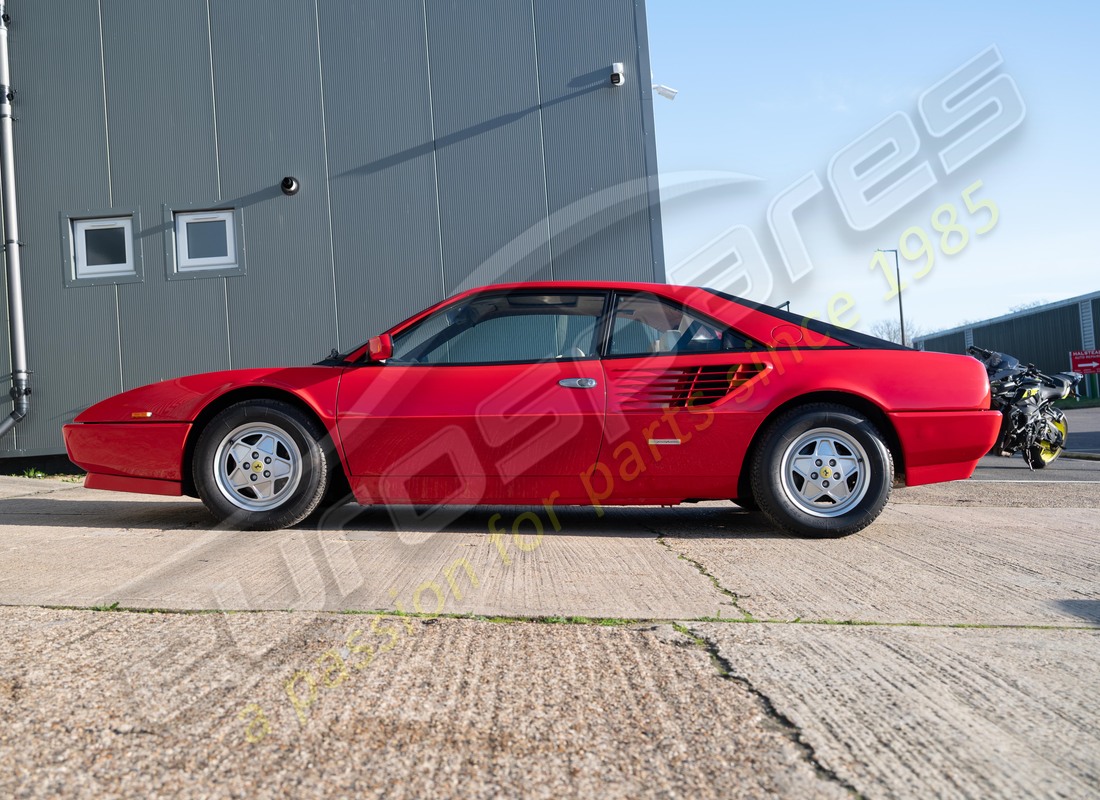 ferrari mondial 3.2 qv (1987) avec 83223, en préparation pour le démontage #2