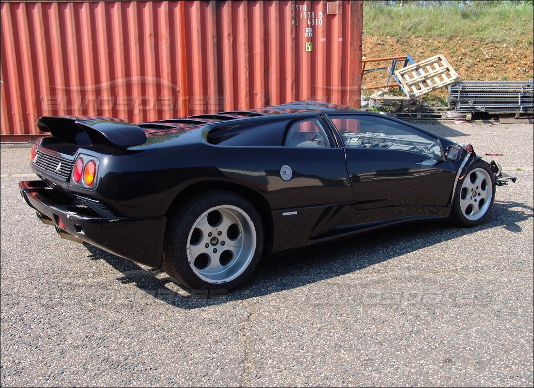 lamborghini diablo se30 (1995) en préparation pour démantèlement à eurospares