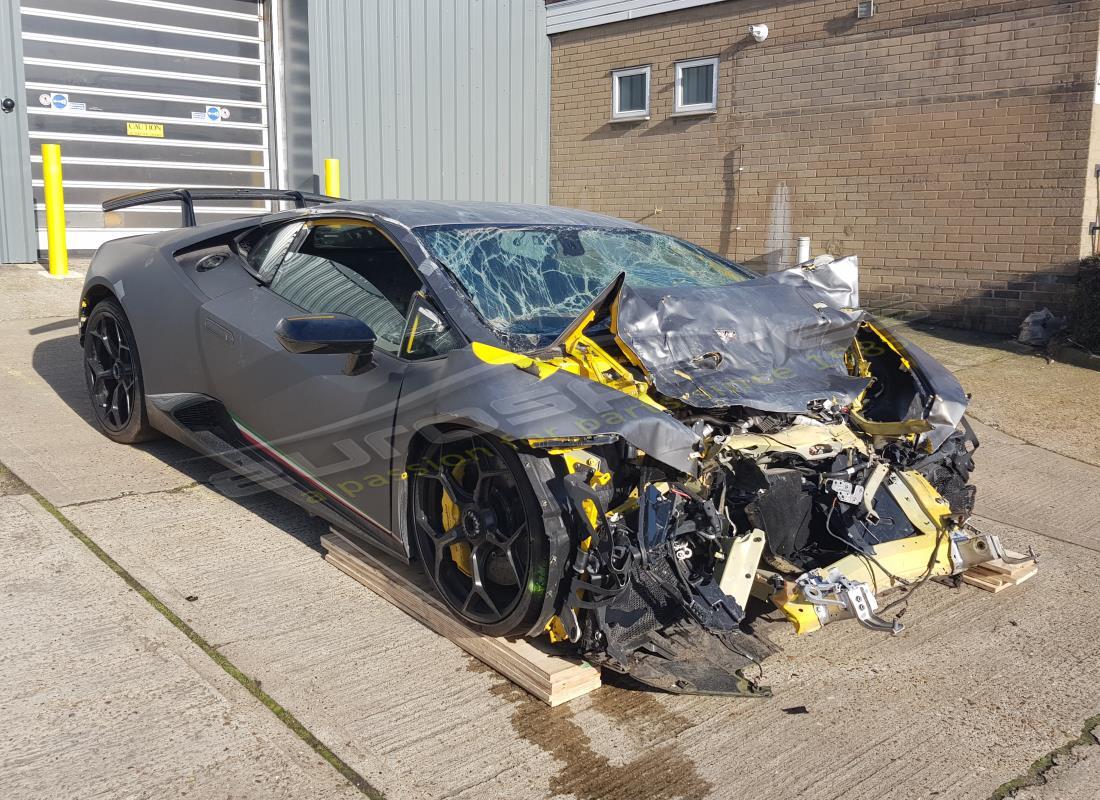 lamborghini performante coupe (2018) avec 0 miles, en préparation pour le démontage #7