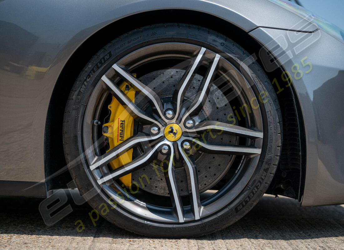 ferrari ff (europe) avec 67978 kms, en préparation pour le démantèlement #36
