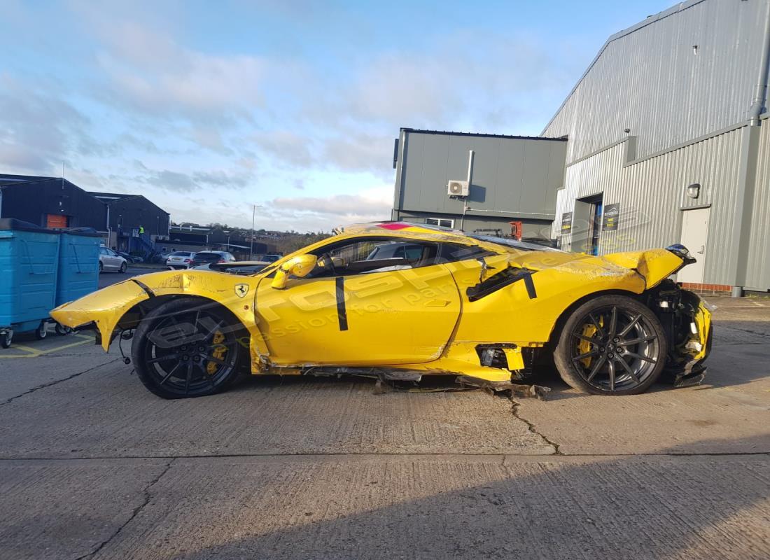 ferrari 488 pista avec 482 miles, en préparation pour le démontage #2
