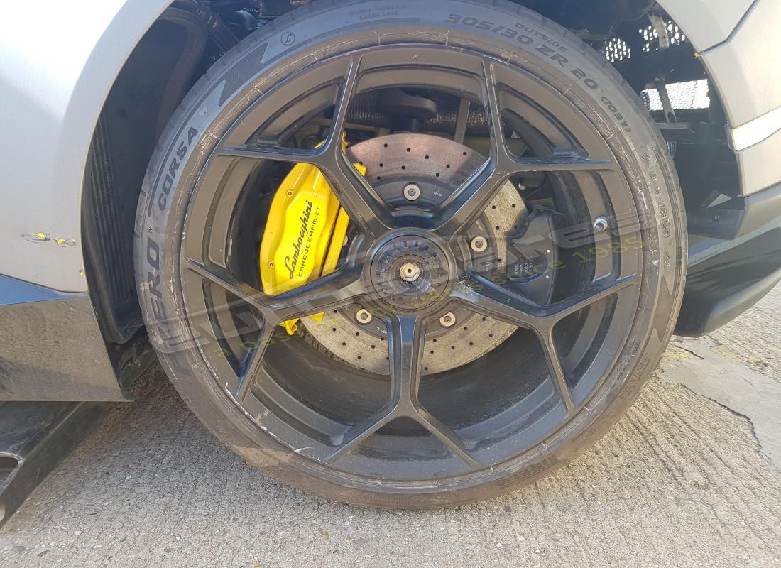 lamborghini performante coupe (2018) avec 0 miles, en préparation pour le démontage #18