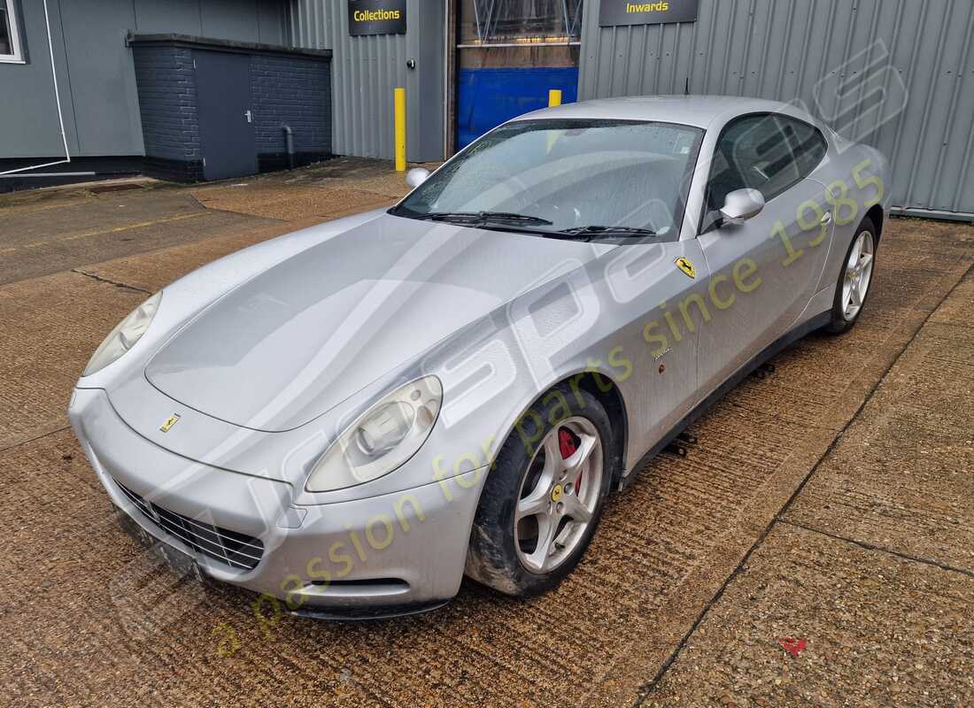 ferrari 612 scaglietti (rhd) en préparation pour démantèlement à eurospares