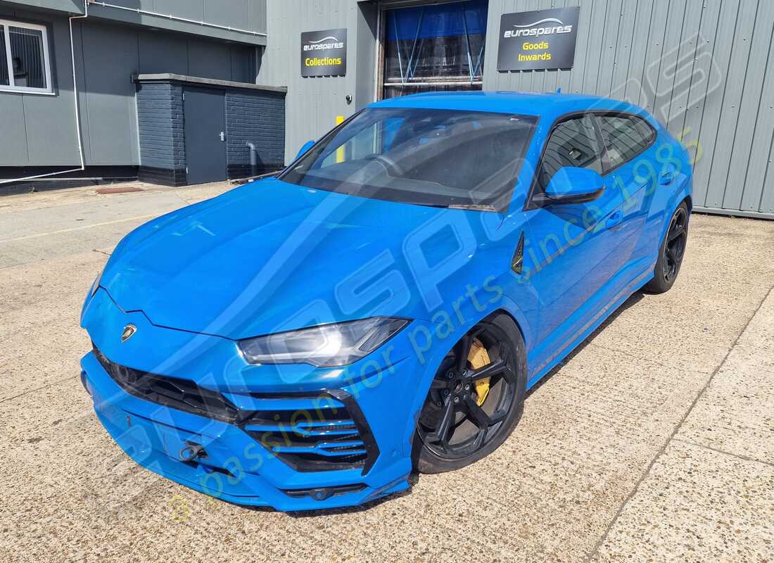 lamborghini urus (2020) en préparation pour démantèlement à eurospares