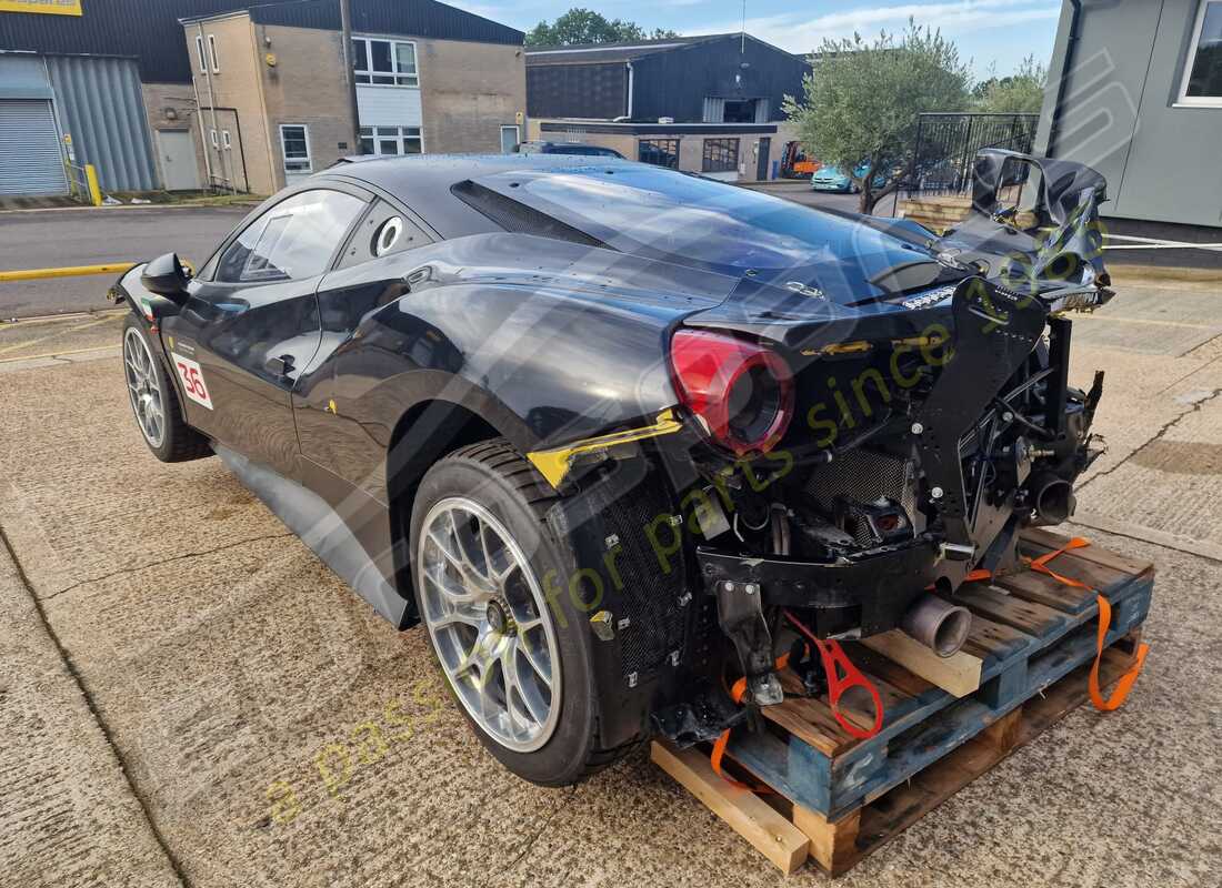 ferrari 488 challenge avec 3,603 kilomètres, en préparation pour le démantèlement #3