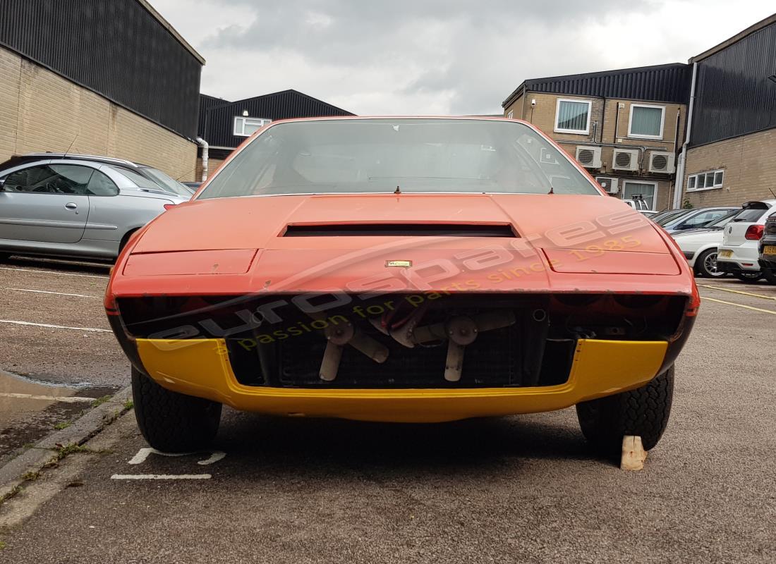ferrari 308 gt4 dino (1976) avec inconnu, en préparation pour le démontage #8