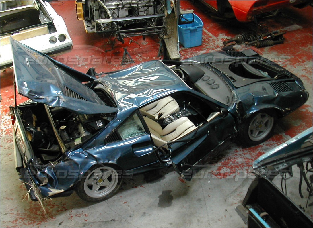ferrari 308 gtb (1976) avec 98,554 kilomètres, en préparation pour le démantèlement #6