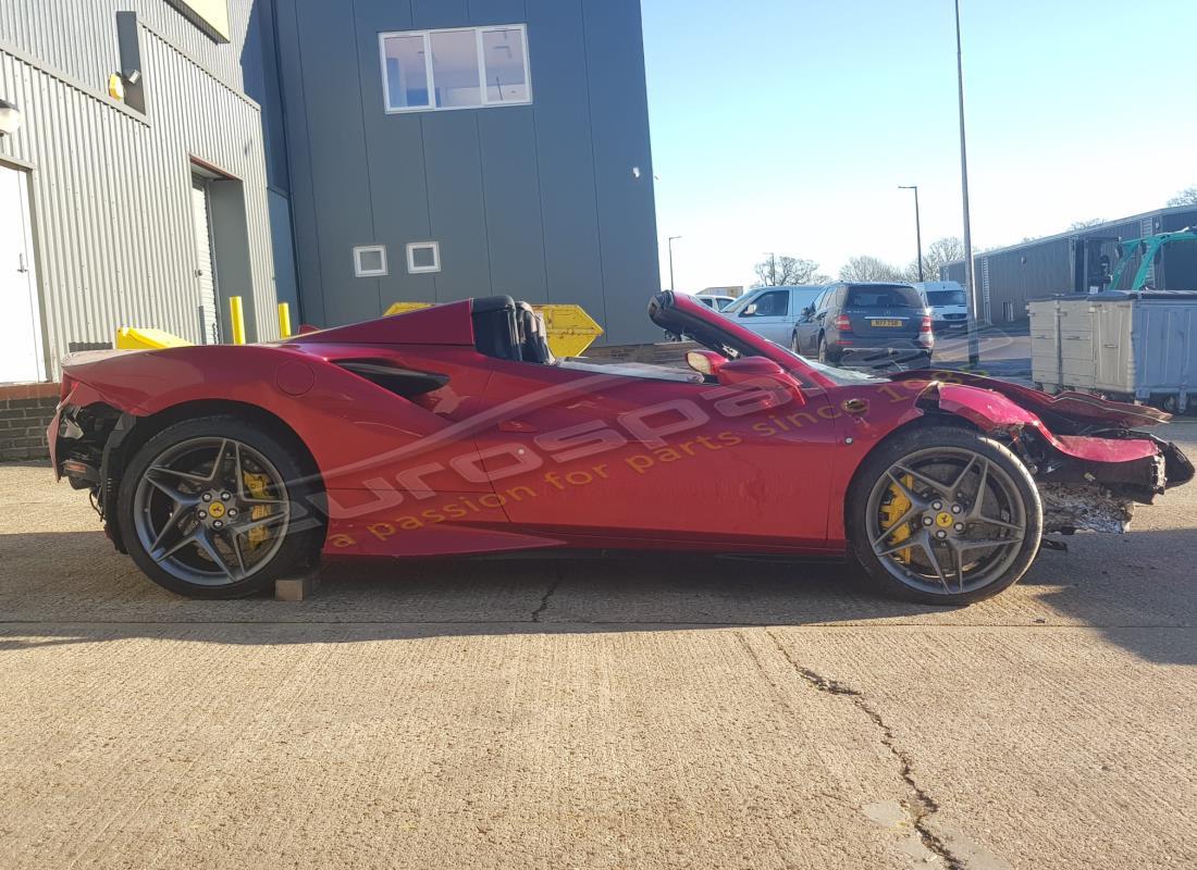 ferrari f8 spider avec 940 miles, en préparation pour le démontage #7