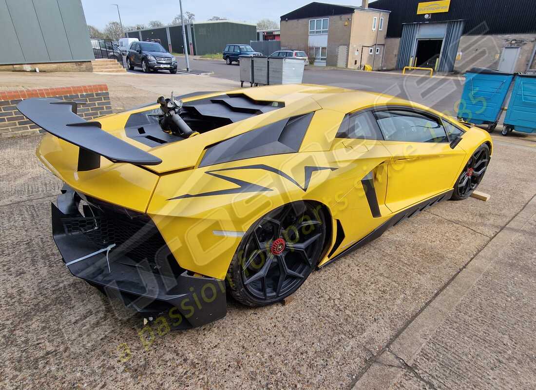 lamborghini lp750-4 sv coupe (2016) avec 6,468 miles, en préparation pour le démontage #5