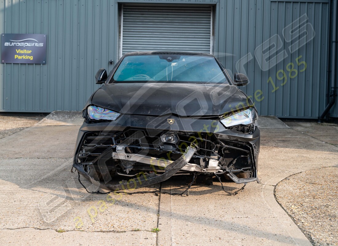 lamborghini urus (2022) avec 11402, en préparation pour le démantèlement #8