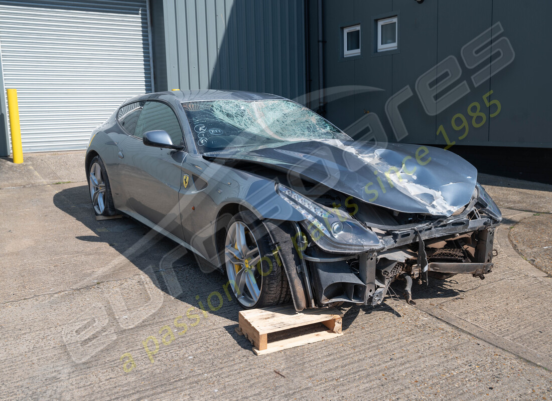 ferrari ff (rhd) avec 50305, en préparation pour le démontage #7