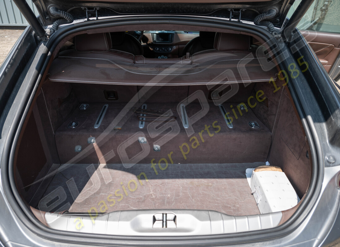 ferrari ff (europe) avec 67978 kms, en préparation pour le démantèlement #25