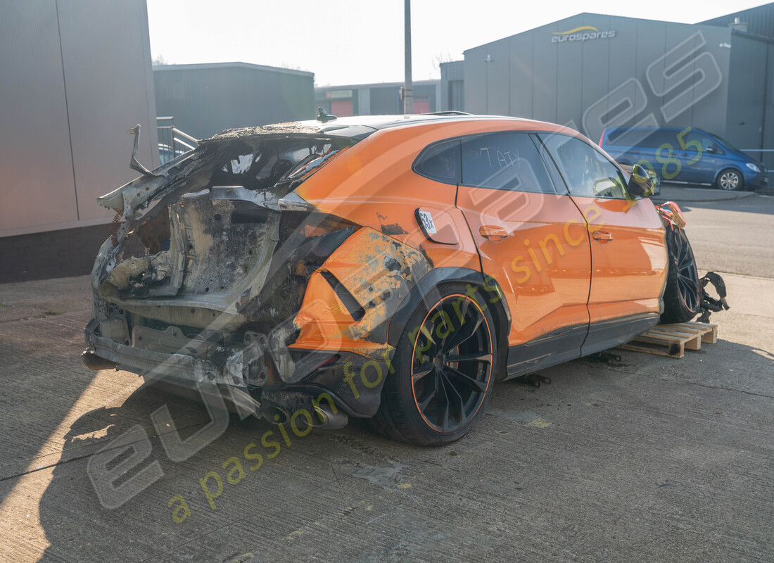 lamborghini urus (2021) avec environ 30k miles, en préparation pour le démontage #5