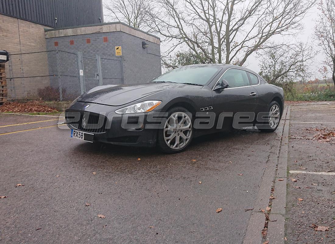 maserati granturismo (2009) en préparation pour démantèlement à eurospares