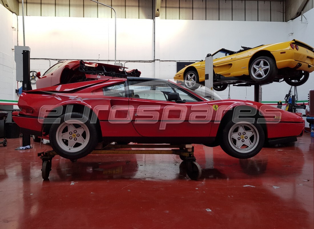 ferrari 328 (1988) avec 29,660 kilomètres, en préparation pour le démantèlement #5