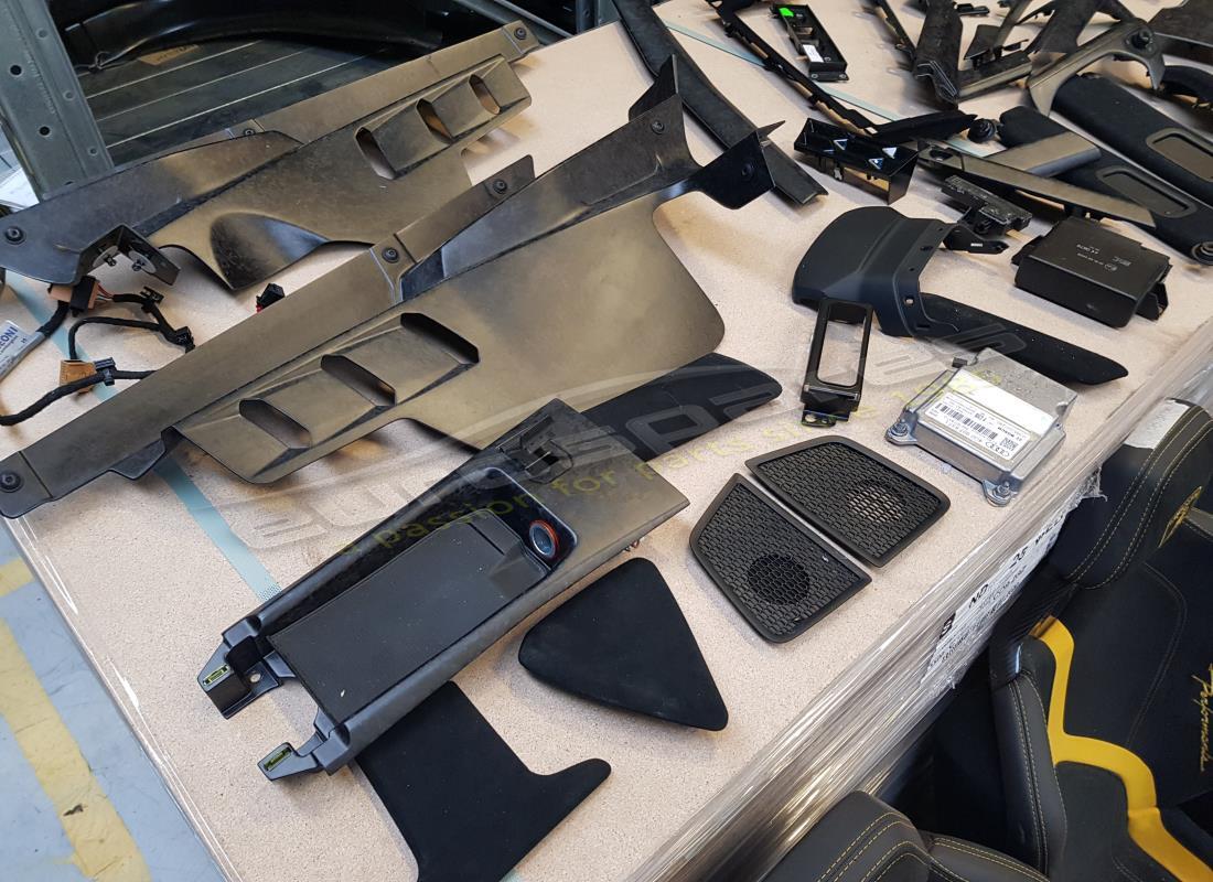 lamborghini 2018 (performante coupe) avec 0 miles, en préparation pour le démontage #13