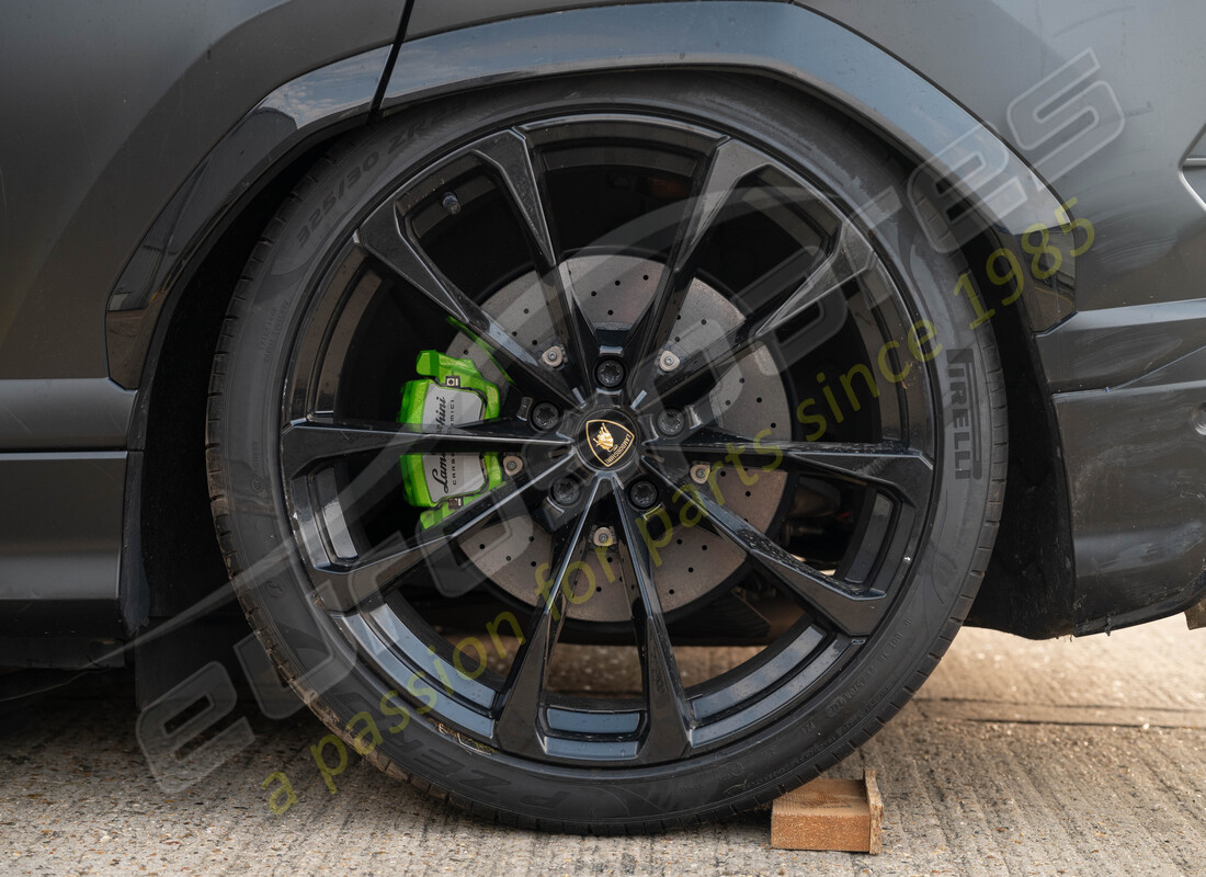 lamborghini urus (2022) avec 11402, en préparation pour le démantèlement #18