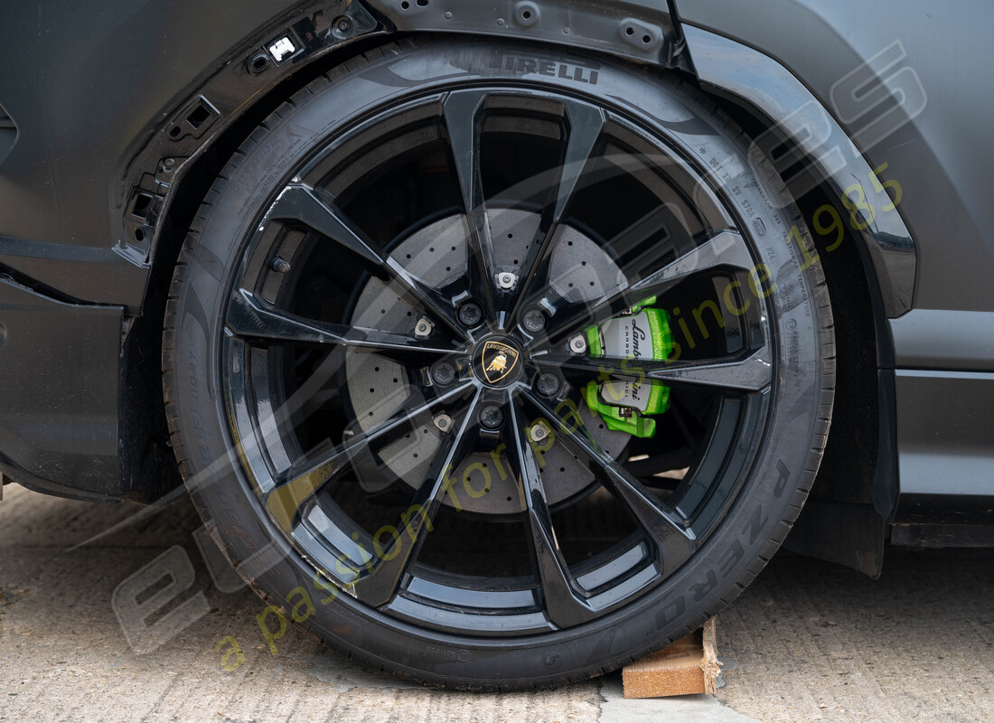 lamborghini urus (2022) avec 11402, en préparation pour le démantèlement #21