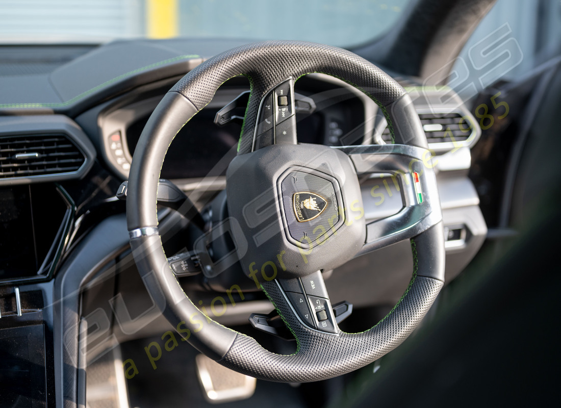 lamborghini urus (2022) avec 11402, en préparation pour le démantèlement #13