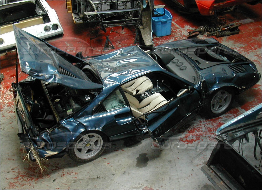 ferrari 308 gtb (1976) avec 98,554 kilomètres, en préparation pour le démantèlement #10