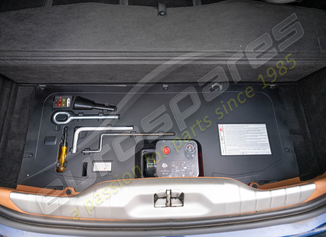ferrari gtc4 lusso (rhd) avec tbc, en préparation pour le démontage #19