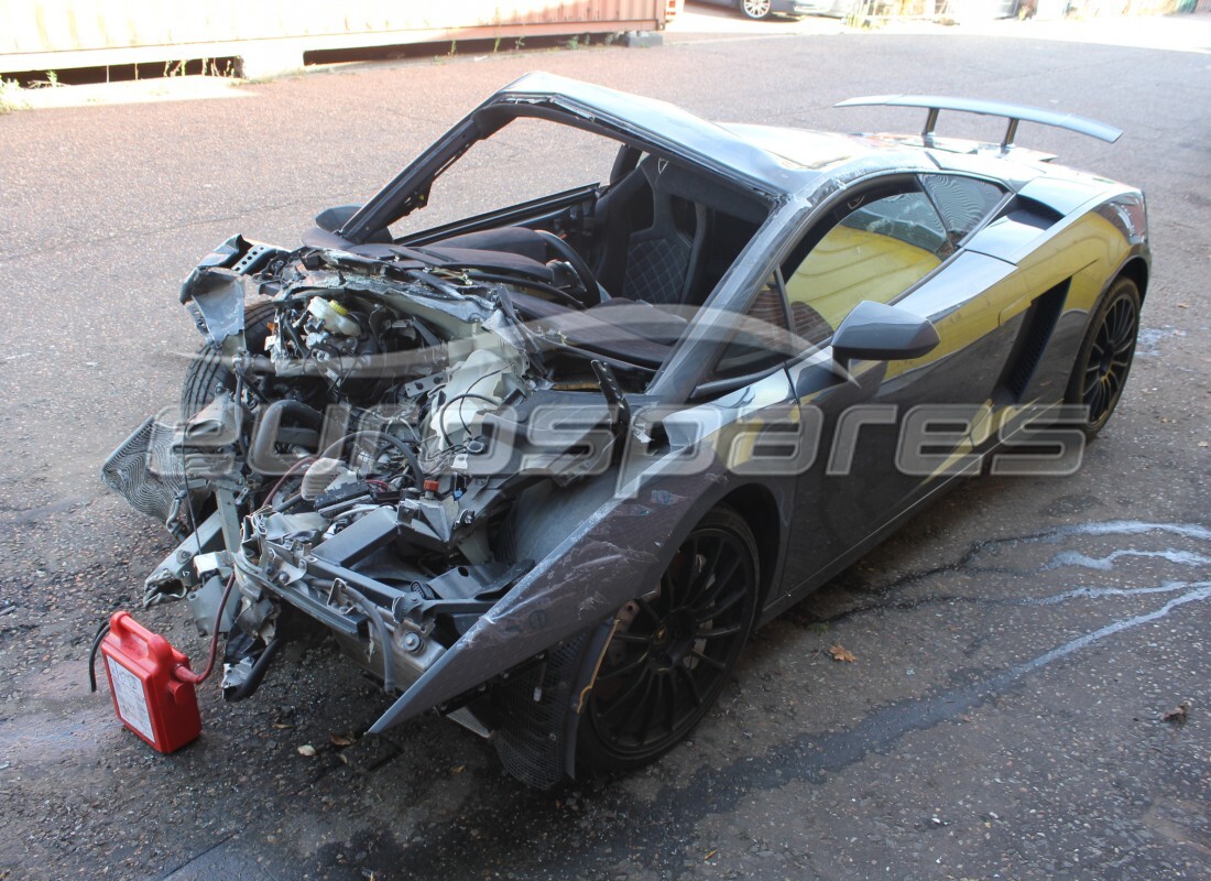 lamborghini lp560-2 coupe 50 (2014) en préparation pour démantèlement à eurospares