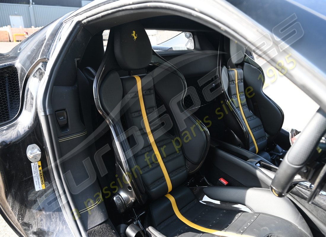 ferrari 296 gtb avec une estimation d'environ 1300 miles (à confirmer), en cours de préparation pour le démontage #10