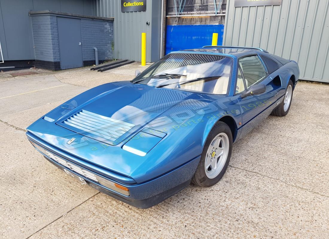 ferrari 328 (1988) en préparation pour démantèlement à eurospares