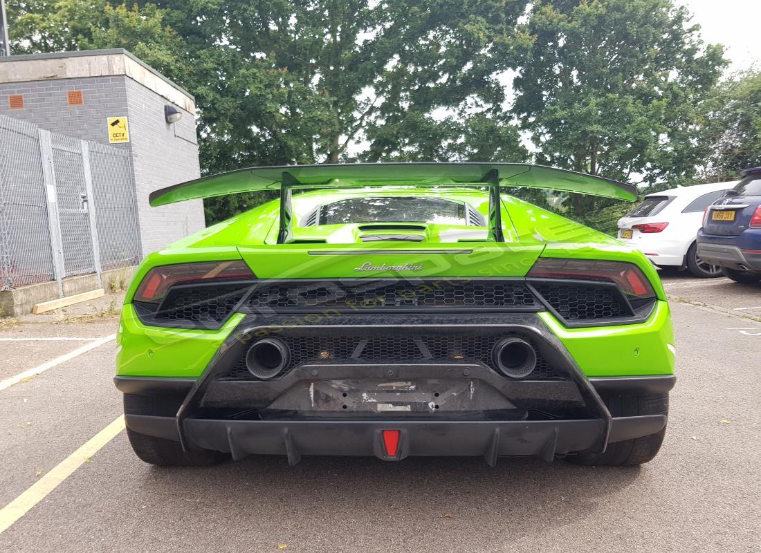 lamborghini performante coupe (2018) avec 6,976 miles, en préparation pour le démontage #4