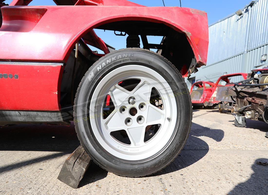 ferrari 328 (1988) avec n/a, en préparation pour le démontage #15