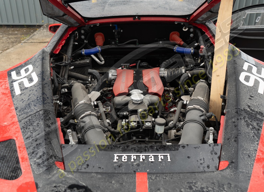 ferrari 488 challenge avec 3900km, en préparation pour le démontage #24