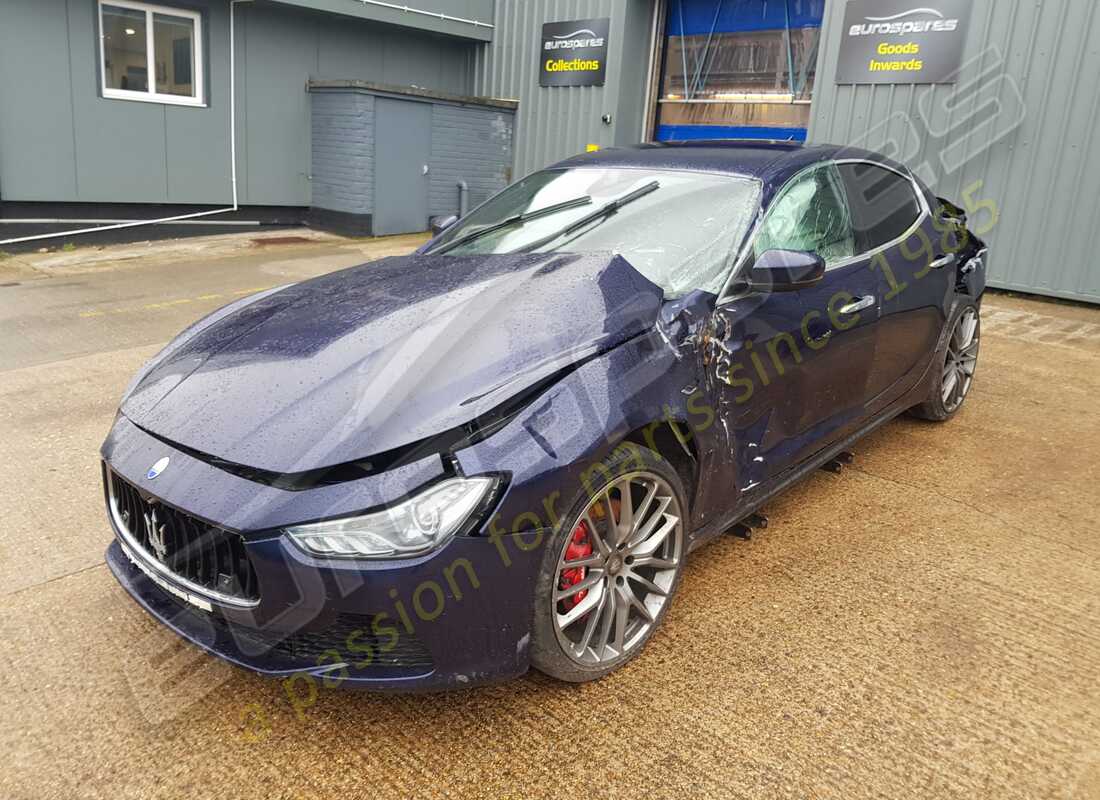 maserati ghibli (2016) en préparation pour démantèlement à eurospares