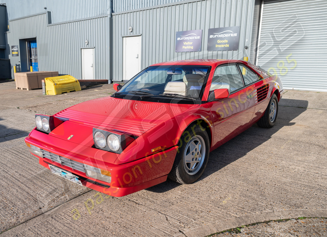 ferrari mondial 3.2 qv (1987) avec 83223, en préparation pour le démontage #1