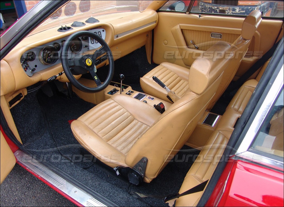 ferrari 308 gt4 dino (1979) avec 54,824 kilomètres, en préparation pour le démantèlement #6