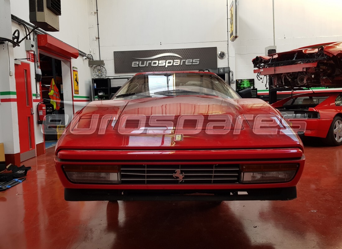 ferrari 328 (1988) avec 29,660 kilomètres, en préparation pour le démantèlement #7