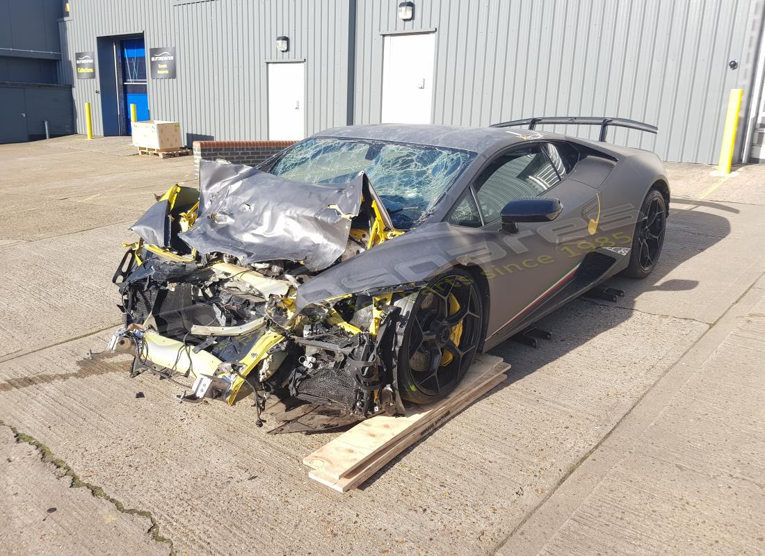 lamborghini performante coupe (2018) en préparation pour démantèlement à eurospares