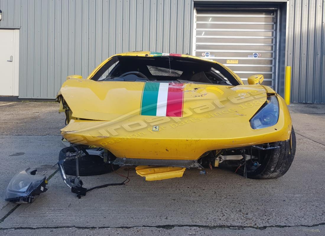 ferrari 488 pista avec 482 miles, en préparation pour le démontage #8